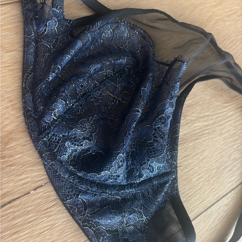 Elegant Black and Blue Lace Bra
Victoria Secret